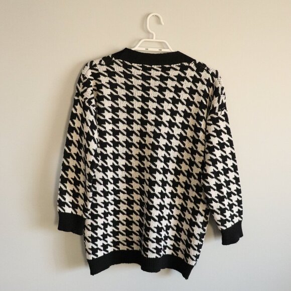 Women's Black/White Sz S Houndstooth Buttoned V-Neck Knit Sweater Cardigan - Picture 2 of 10